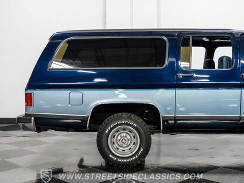 Used 1990 GMC Suburban SLE 4x4 image 27