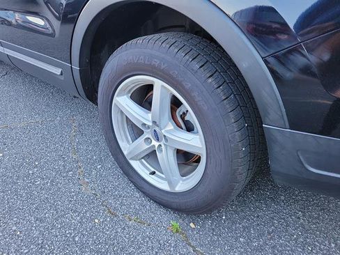 Used 2018 Ford Explorer XLT FWD image 26