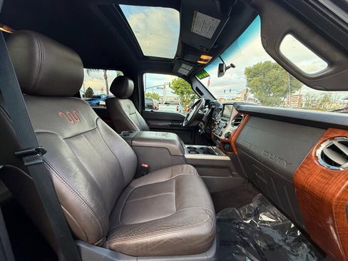 Used 2016 Ford F250 King Ranch w/ FX4 Off-Road Package AWD/4WD image 18