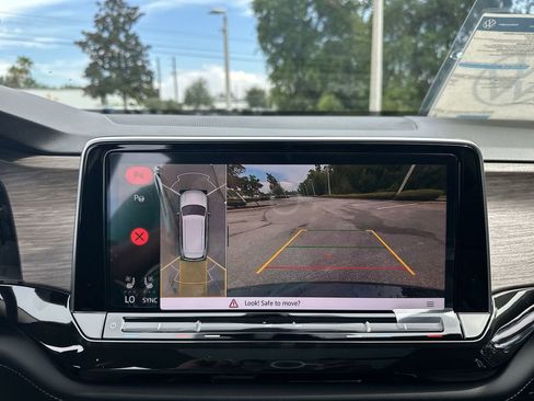 New 2026 Volkswagen Atlas SEL Premium R-Line image 17