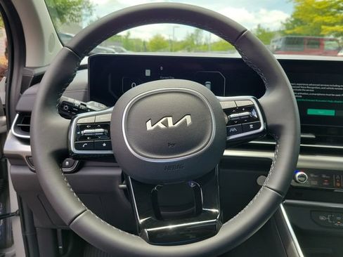 New 2026 Kia Carnival SX w/ SX Dark Edition Package FWD image 45