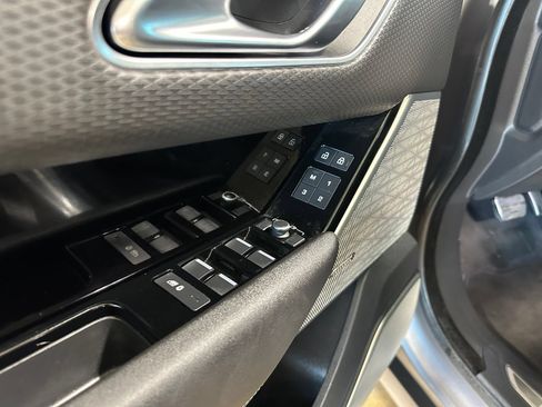 Used 2022 Land Rover Range Rover Velar R-Dynamic S AWD/4WD image 12