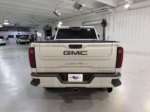 Used 2024 GMC Sierra 2500 Denali Ultimate image 4