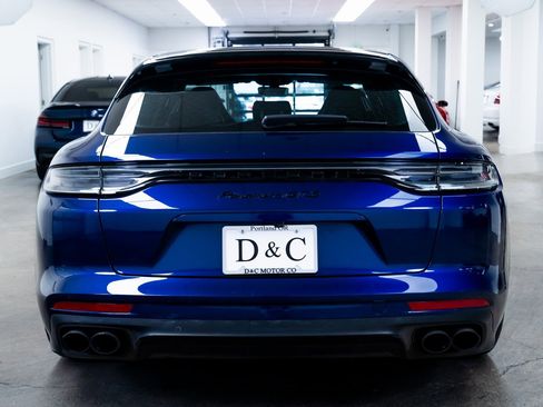 Used 2021 Porsche Panamera GTS image 5
