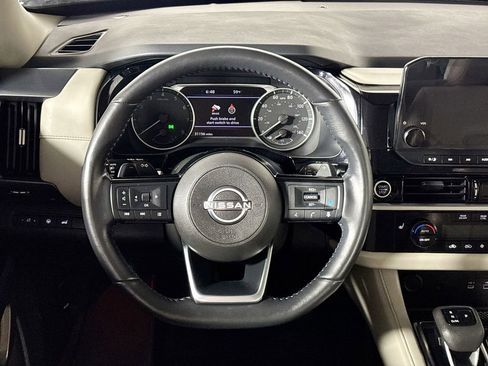 Used 2023 Nissan Pathfinder SL AWD/4WD image 13