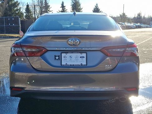 Used 2023 Toyota Camry XLE image 5
