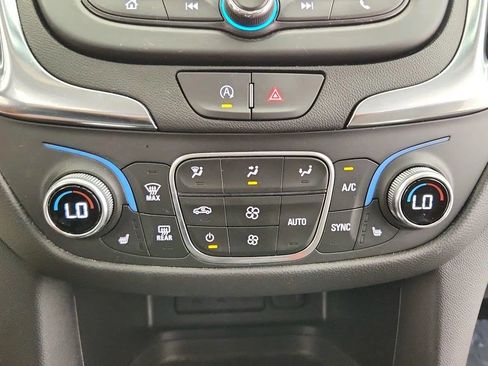 Used 2024 Chevrolet Equinox LT FWD image 26