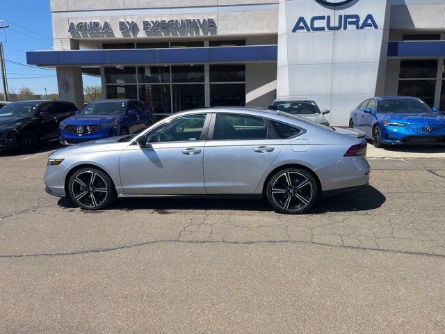 Used 2025 Honda Accord Sport image 5