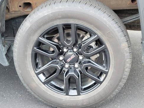 Used 2024 GMC Sierra 1500 Elevation AWD/4WD image 5