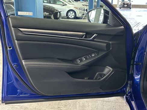 Used 2022 Honda Accord Sport image 16