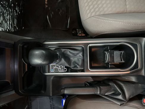 Used 2022 Toyota Tacoma SR5 image 18