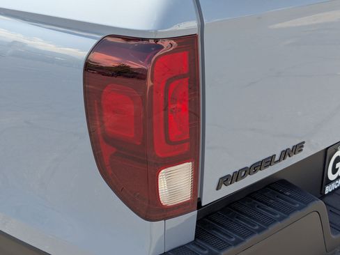 Used 2023 Honda Ridgeline RTL image 11
