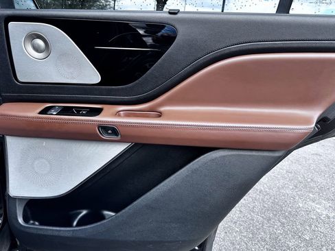 Used 2021 Lincoln Aviator Reserve w/ Equipment Group 202A image 37