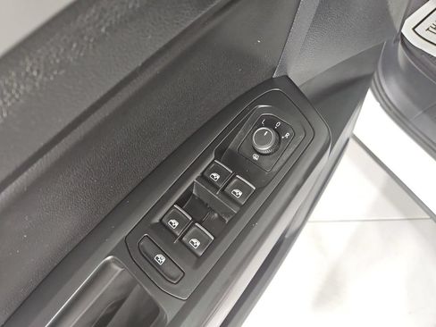 Used 2018 Volkswagen Atlas SE AWD/4WD image 12