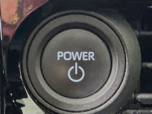 Used 2024 Toyota bZ4X Limited image 18