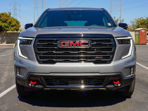 New 2026 GMC Acadia AT4 image 4