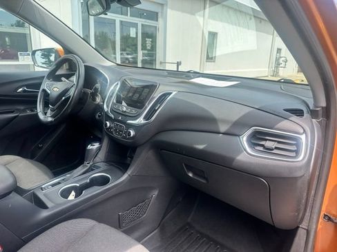 Used 2018 Chevrolet Equinox LT w/ Sun & Infotainment Package FWD image 10