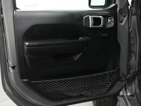 Used 2021 Jeep Gladiator Sport AWD/4WD image 11