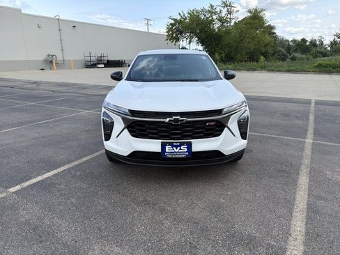 New 2026 Chevrolet Trax RS FWD image 2