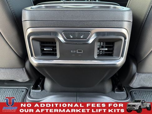Used 2024 GMC Sierra 2500 Denali w/ Denali Reserve Package AWD/4WD image 32