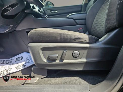 Used 2022 Nissan Pathfinder SV AWD/4WD image 30