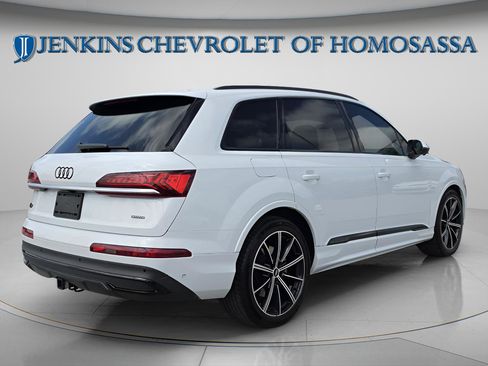Used 2021 Audi Q7 3.0T Prestige w/ Prestige Package AWD/4WD image 4