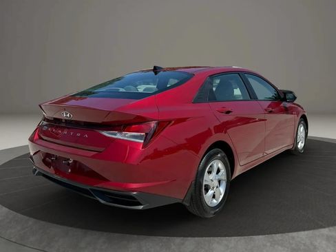 Used 2023 Hyundai Elantra SE FWD image 6