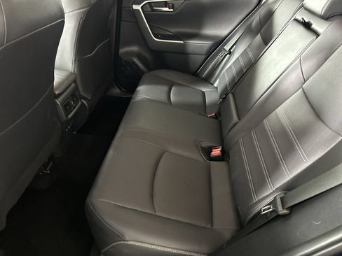 Used 2019 Toyota RAV4 Limited w/ Cold Weather Package FWD image 25