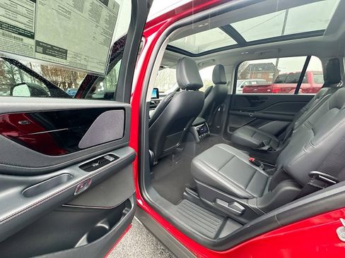 New 2026 Lincoln Aviator 2WD image 17