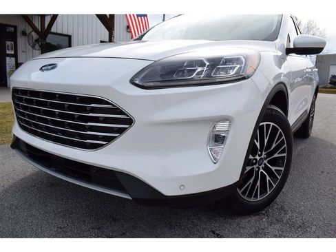 Used 2022 Ford Escape Titanium image 12