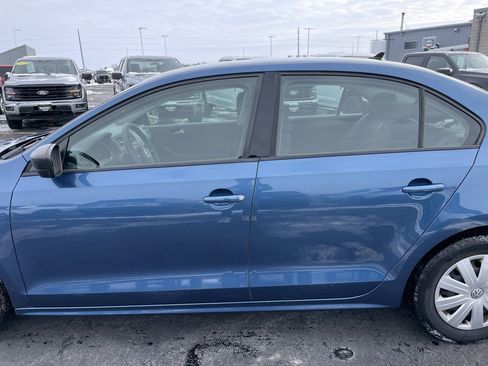 Used 2016 Volkswagen Jetta S image 25