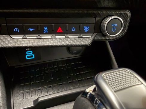 Used 2024 Ford Mustang Premium image 22