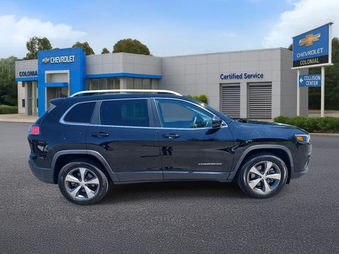 Used 2021 Jeep Cherokee Limited w/ Mopar Interior Package AWD/4WD image 3