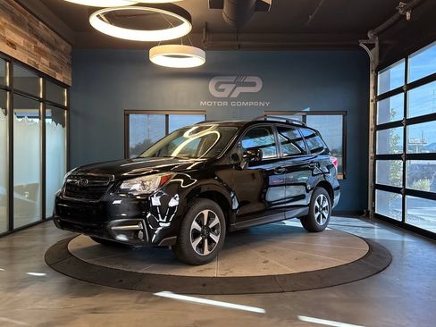 Used 2017 Subaru Forester 2.5i Limited AWD/4WD image 7