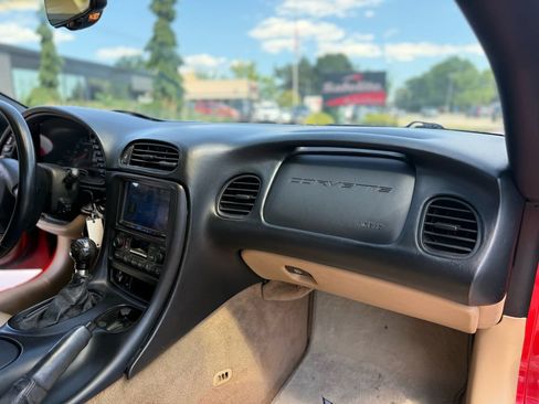 Used 2002 Chevrolet Corvette Convertible w/ Preferred Equipment Group2 RWD image 11
