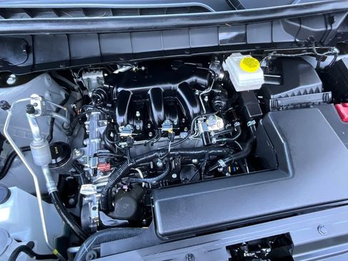 Used 2025 Nissan Pathfinder SV w/ SV Premium Package image 20