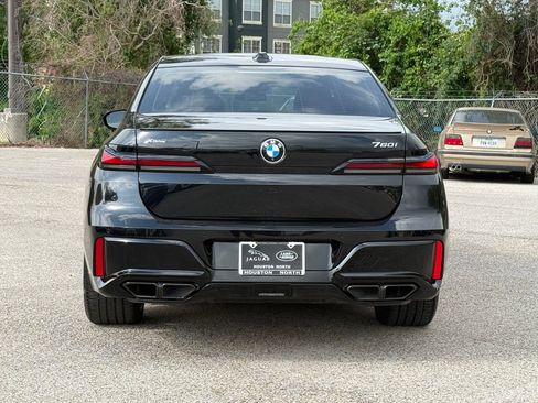 Used 2024 BMW 760i xDrive image 10