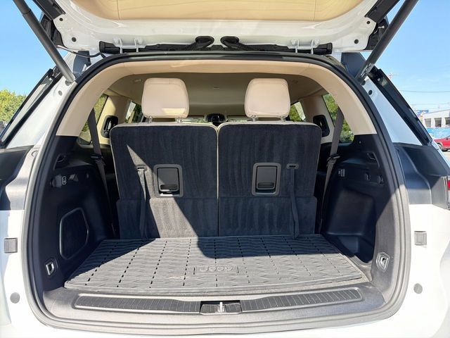 Used 2021 Jeep Grand Cherokee L Limited RWD image 27