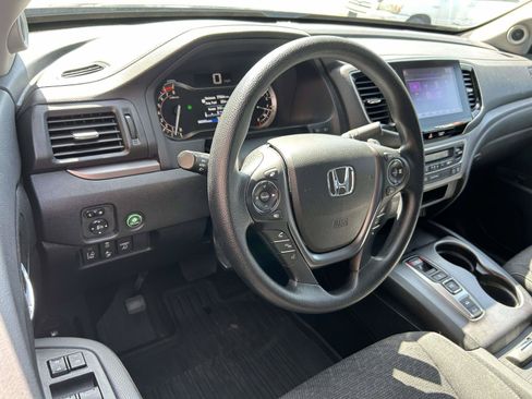 Certified 2023 Honda Ridgeline Sport image 9