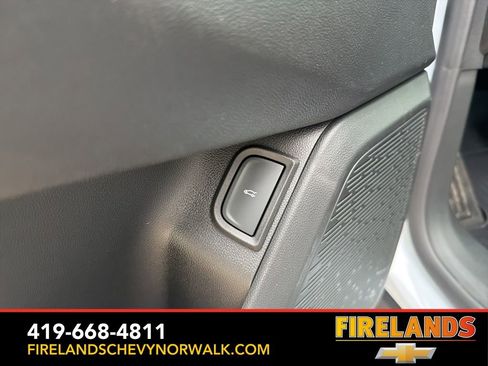 New 2026 Chevrolet Equinox ACTIV w/ Safety and Technology Package image 30