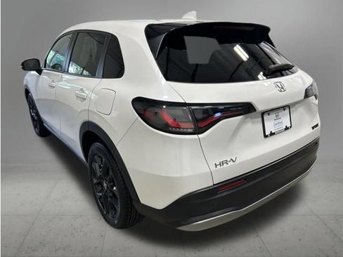 Certified 2024 Honda HR-V Sport image 4