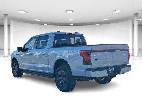 Used 2025 Ford F150 Lightning Lariat image 3