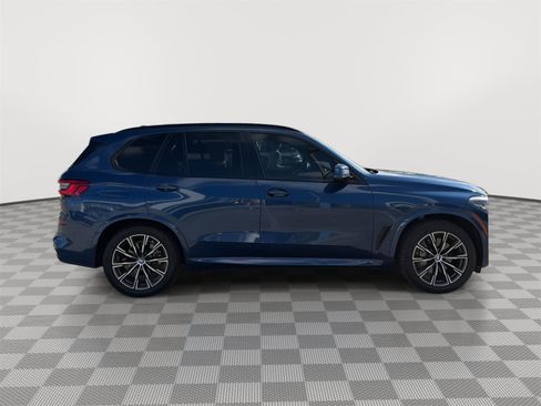 Used 2019 BMW X5 xDrive50i w/ M Sport Package image 6
