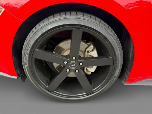 Used 2020 Ford Mustang Coupe image 9