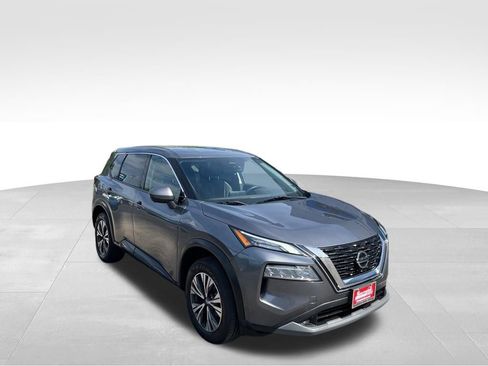Used 2021 Nissan Rogue SV AWD/4WD image 3