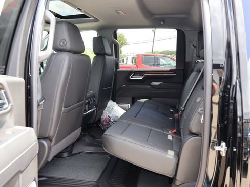 New 2026 GMC Sierra 2500 Denali w/ Denali Reserve Package AWD/4WD image 12