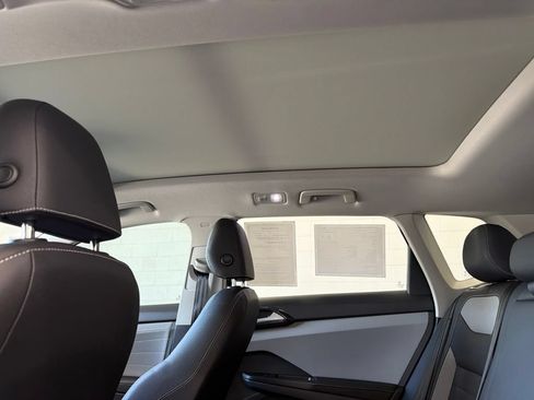 Certified 2024 Volkswagen Taos SEL AWD/4WD image 29