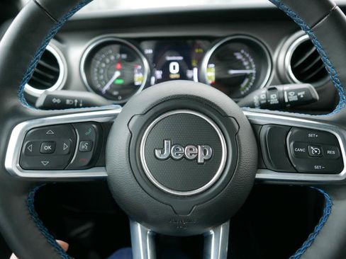 Used 2021 Jeep Wrangler Unlimited Rubicon 4xe w/ Cold Weather Group AWD/4WD image 12
