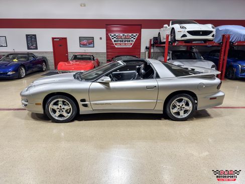 Used 2002 Pontiac Firebird Trans Am image 2