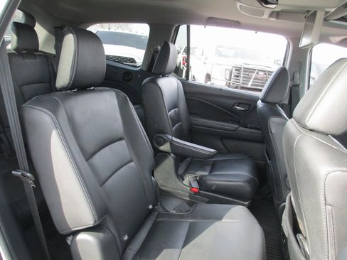 Used 2019 Honda Pilot Touring image 22